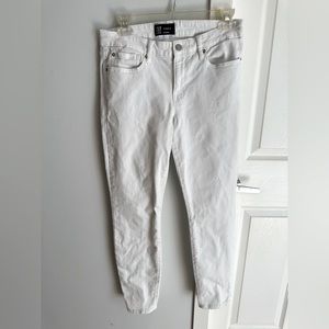 GAP White Denim Skinny Jeans, size 28